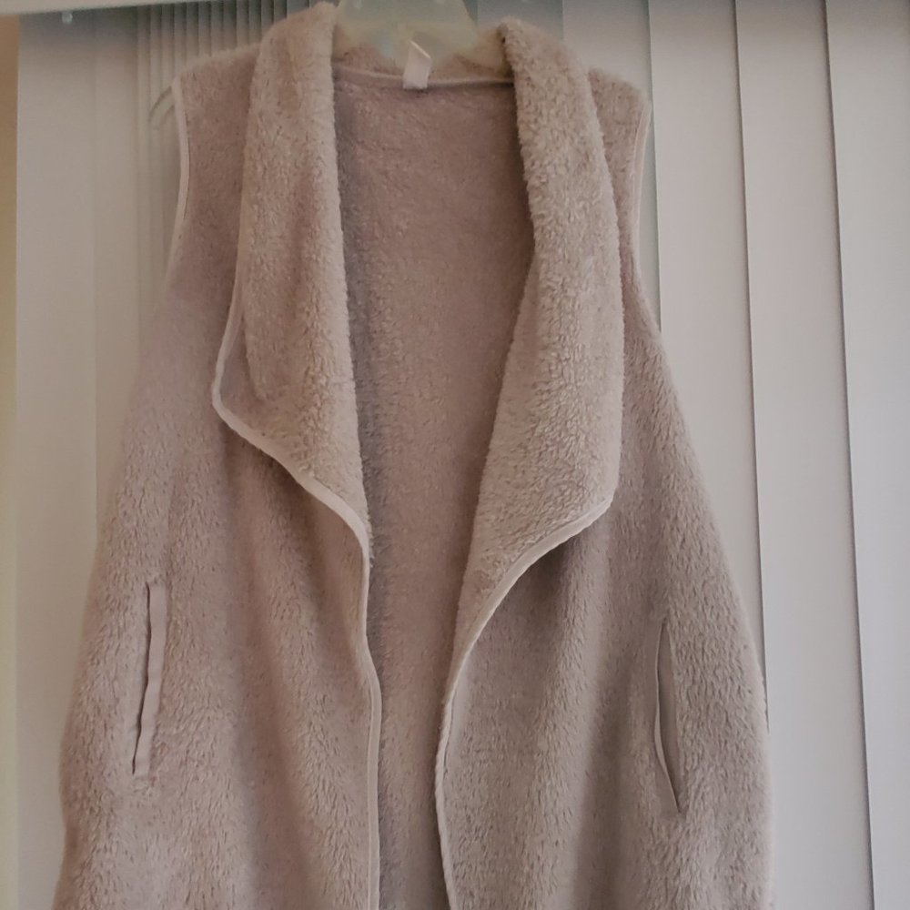 Women's Vest with Pockets